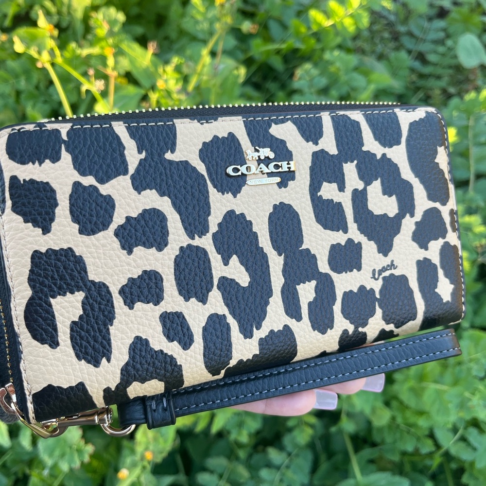 Coach Zip Around Wallet with Leopard Print-CBT24